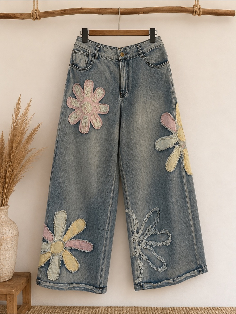 239🌟 Floral Appliqué Wide Leg Jeans | NWT | Size Medium 🌸✨Blue velvet